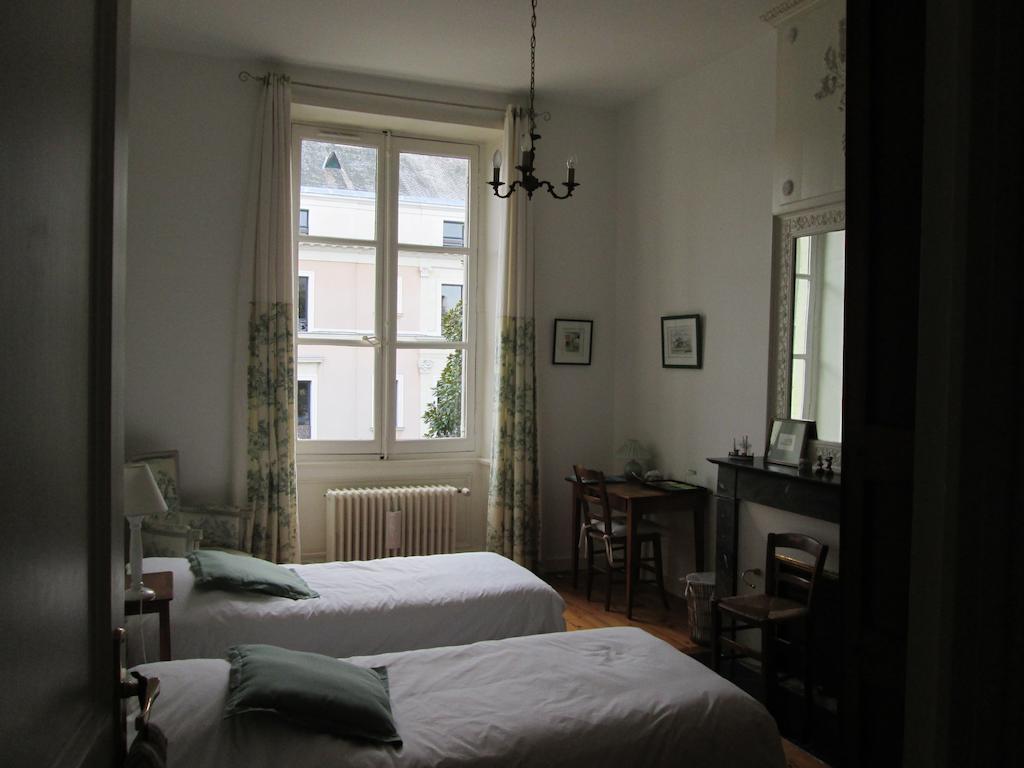Chambre D'Hotes Marchand Angers Zimmer foto