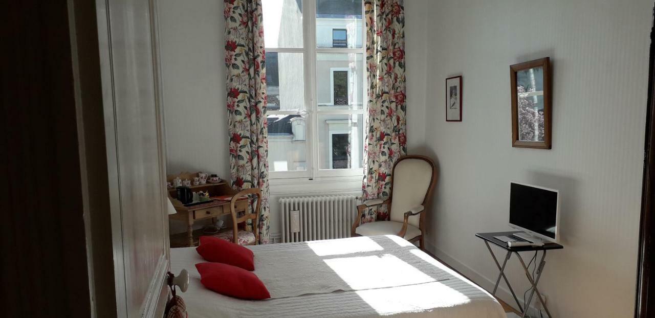 Chambre D'Hotes Marchand Angers Exterior foto
